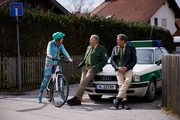 v.li.: Tina Vogel (Sabine Gutberlet), Reimund Girwidz (Michael Brandner) und Franz Hubert (Christian Tramitz)