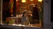 Alma (Carmen Kassovitz) ist zur&uuml;ck in Frankreich.