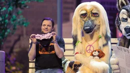 Martin R&uuml;tter nimmt das Verhalten von Hunden und ihre menschlichen Halter unter die Lupe. Er kl&auml;rt &uuml;ber manisches Markieren und Verharmlosungen auf und untersucht den Nutzen von Produkten f&uuml;r Hunde und die Probleme der Menschen.