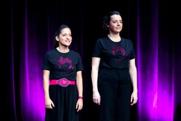 v.li.: Caroline Athanasiadis und Gudrun Nikodem-Eichenhardt.