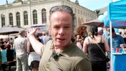 Exactly-Reporter Thomas Datt auf einer AfD-Demo in Dresden. Viele Teilnehmer sprechen sich hier gegen Ausländer in Deutschland aus. Exactly-Reporter Thomas Datt auf einer AfD-Demo in Dresden. Viele Teilnehmer sprechen sich hier gegen Ausländer in Deutschland aus.