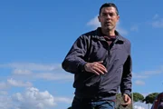 Valerio (Alessandro Gassmann) liefert sich eine Verfolgungsjagd mit einem Taschendieb.