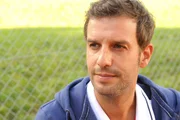 ARD STURM DER LIEBE FOLGE 1653. Nils (Florian Stadler) ist nicht in der Stimmung, Natscha aufzuheitern. ARD STURM DER LIEBE FOLGE 1653. Nils (Florian Stadler) ist nicht in der Stimmung, Natscha aufzuheitern.