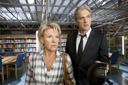 J&ouml;rg (Walter Sittler) und Iris (Mariele Millowitsch) wollen Ihre Scheidungspapiere zur&uuml;ck.