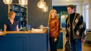 Im Bild: Janne (Brigitte Zeh, l.) erlebt eine böse Überraschung, als Ihr Ex Jesper (Shenja Lacher, M.) mit seiner neuen Lebensgefährtin Mette (Christin Nichols, r.) bei ihr im Hotel einchecken. Im Bild: Janne (Brigitte Zeh, l.) erlebt eine böse Überraschung, als Ihr Ex Jesper (Shenja Lacher, M.) mit seiner neuen Lebensgefährtin Mette (Christin Nichols, r.) bei ihr im Hotel einchecken.