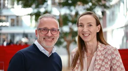 Henkel- Vorstandsvorsitzender Carsten Knobel (l.) und die Aufsichtsratvorsitzende Simone Bagel-Trah (r.) am Henkelday.