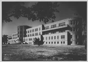 Das Riverside Hospital auf North Brother Island. (Alamy Stock Photo/piemags/LCB) Das Riverside Hospital auf North Brother Island. (Alamy Stock Photo/piemags/LCB)