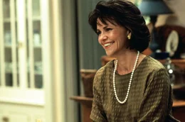Miranda (Sally Field)