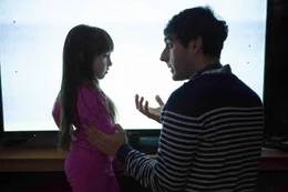 Madison Bowen (Kennedi Clements) and Gil Kenan