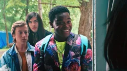 Hags (Dexter Darden, re.), Griffin (Skyler Gisondo, li.) und Andrew (Eduardo Franco, hinten) suchen die ultimative Party..