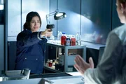 Hartmut (Niels Kurvin) wird in der KTU von Dana (Gizem Emre) bedroht. Dana wird von einem Gangster erpresst. Sie braucht unbedingt ein Beweisst&uuml;ck aus der KTU, um einem Kollegen das Leben zu retten.