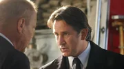 Jack Malone (Anthony LaPaglia) und sein Team suchen nach dem hoch angesehenen Feuerwehrmann Scott Marshall, der während eines Brandes zwei Kollegen aus dem Flammenmeer retten konnte, anschließend aber spurlos verschwand. Jack Malone (Anthony LaPaglia) und sein Team suchen nach dem hoch angesehenen Feuerwehrmann Scott Marshall, der während eines Brandes zwei Kollegen aus dem Flammenmeer retten konnte, anschließend aber spurlos verschwand.