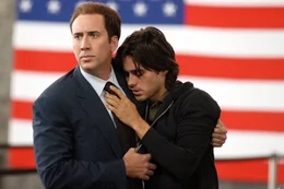 Nach einem Gesch&auml;ft mit einem Drogenboss, der darauf besteht, Yuri (Nicolas Cage, l.) mit Kokain zu bezahlen, beginnen die Br&uuml;der, einen Teil der Drogen selbst zu konsumieren. Nach exzessivem Kokainkonsum wird Vitaly (Jared Leto) s&uuml;chtig und Yuri schickt ihn in eine Entziehungsanstalt ...  +++ Die Verwendung des sendungsbezogenen Materials ist nur mit dem Hinweis und Verlinkung auf RTL+ gestattet. +++