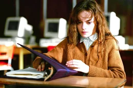 CARRIE -- NBC Movie -- Pictured: Angela Bettis as Carrie White -- NBC Photo by: Paul MichaudAirdate: Monday, November 4 on NBC (9-11 p.m. ET)