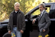 Leroy Jethro Gibbs (Mark Harmon, l.); Alden Parker (Gary Cole, r.) Leroy Jethro Gibbs (Mark Harmon, l.); Alden Parker (Gary Cole, r.)