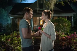 Michelle Monaghan als Amanda und James Marsden als Dawson