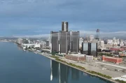 In der „Motor-City“ Detroit führt ein Fahrrad-Guide entlang der Sehenswürdigkeiten der Stadt. In der „Motor-City“ Detroit führt ein Fahrrad-Guide entlang der Sehenswürdigkeiten der Stadt.