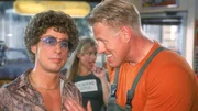 Harry (Norbert Heisterkamp) stellt Atze (Atze Schr&ouml;der) seine neue Freundin Sylvie (Nathalie Bergdoll) vor.