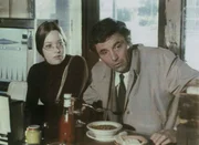 Margaret (Patricia Mattick), die Tochter des entführten Richters Paul Williams, hilft Lt. Columbo (Peter Falk) bei seinen Ermittlungen. Margaret (Patricia Mattick), die Tochter des entführten Richters Paul Williams, hilft Lt. Columbo (Peter Falk) bei seinen Ermittlungen.