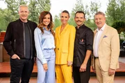 V.l.: Alexander Herrmann, Jana Ina Zarrella, Laura Wontorra, Steffen Henssler, Joachim Llambi V.l.: Alexander Herrmann, Jana Ina Zarrella, Laura Wontorra, Steffen Henssler, Joachim Llambi