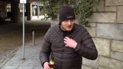 Hobbyrapper Nico ist aktuell nicht nur arbeitslos, sondern auch wohnungslos..