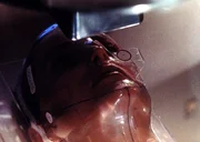 Scully (Gillian Anderson) leidet an einem Gehirntumor, der inoperabel ist. Nach langem Drängen einer Bekannten begibt sie sich in die Behandlung eines Spezialisten. Scully (Gillian Anderson) leidet an einem Gehirntumor, der inoperabel ist. Nach langem Drängen einer Bekannten begibt sie sich in die Behandlung eines Spezialisten.