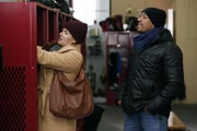 M&uuml;ssen in einem neuen Fall ermitteln: Laura (Debra Messing, l.) und Billy (Laz Alonso, r.) ...