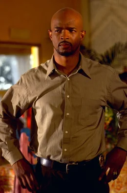 Keats (Damon Wayans) und Archie scheinen die besten Freunde - bis zu dem Tag, an dem die Polizei den Gebrauchtwagenhandel des Gangsters Colton st&uuml;rmt - und Keats sich als Undercoverpolizist Jack Carter entpuppt ...