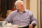 Joe (Stacy Keach) Joe (Stacy Keach)