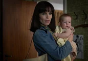 Sussie (Marie Bach Hansen, l.); Rikke (Olivia Ivy Storgaard, r.)