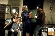 (v.l.n.r.) Deirdre (Beth Littleford), Stuart (Alan Ruck), Carter (Michael Boatman) am&uuml;sieren sich mit Bennet (Clayton Prince).