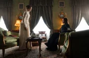 Clara Anderson (Gia Hunter, l.) und Amelia Rojas (Blu Hunt, r.). Clara Anderson (Gia Hunter, l.) und Amelia Rojas (Blu Hunt, r.).