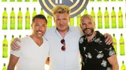 Von links: Gino D'Acampo, Gordon Ramsay und Fred Sirieix besuchen die berühmteste Vermouth-Destillerie Frankreichs, Noilly Prat, im Hafen von Marseille. Die Verwendung des sendungsbezogenen Materials ist nur mit dem Hinweis und Verlinkung auf TVNOW gestattet. Von links: Gino D'Acampo, Gordon Ramsay und Fred Sirieix besuchen die berühmteste Vermouth-Destillerie Frankreichs, Noilly Prat, im Hafen von Marseille. Die Verwendung des sendungsbezogenen Materials ist nur mit dem Hinweis und Verlinkung auf TVNOW gestattet.
