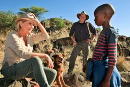 Jutta Speidel (Eleonore), Max Herbrechter (Max), Elvis Mahomba (Thabo).