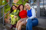 v.li.: Nandia Siada als Sara, Lidia Santangelo als Chiara, Katrin Hamann als Peggy v.li.: Nandia Siada als Sara, Lidia Santangelo als Chiara, Katrin Hamann als Peggy