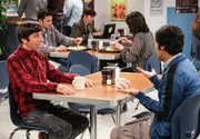 L- R: Howard Wolowitz (Simon Helberg) und Rajesh Koothrappali (Kunal Nayyar) L- R: Howard Wolowitz (Simon Helberg) und Rajesh Koothrappali (Kunal Nayyar)
