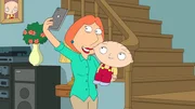 Lois Griffin (l.); Stewie Griffin (r.)