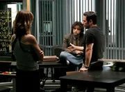 Megan (Diane Farr, l.), Don (Rob Morrow, r.) und Charlie (David Krumholtz, M.) stehen vor einem Rätsel ... Megan (Diane Farr, l.), Don (Rob Morrow, r.) und Charlie (David Krumholtz, M.) stehen vor einem Rätsel ...