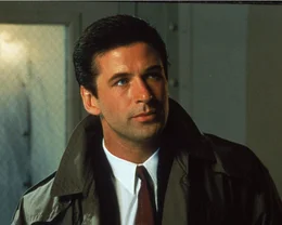 CIA-Agent Jack Ryan (Alec Baldwin) gelingt es, an Bord des russischen Atom-U-Bootes zu kommen. Doch auch die Sowjets haben sich an die Fersen von "Roter Oktober" geheftet ...
