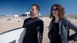 F&uuml;r Jakob Horvat ist Surfen nicht blo&szlig; ein Sport, sondern auch die M&ouml;glichkeit, Demut und Ehrfurcht vor der Natur zu lernen.