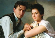 Rudi Grandauer (Timothy Peach) hat sich in Uli von S&uuml;dhoff (Dorothee Hartinger) verliebt.
