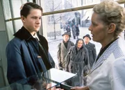 Kathi Kreitmeier (Mona Freiberg) und Hermann, Adis Sohn (Florian Boos).