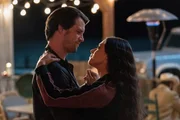 Max Evans (Nathan Dean, l.); Liz Ortecho (Jeanine Mason, r.)
