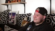 Damian erzählt Brigitte von seinem neuen Job in der Wäscherei. Damian erzählt Brigitte von seinem neuen Job in der Wäscherei.
