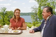 Cosima Tauber (Caroline Beil, li.) gibt gegenüber Kommissar Hofer (Joseph Hannesschläger, re.) vor, nichts mit der Tat zu tun zu haben. Cosima Tauber (Caroline Beil, li.) gibt gegenüber Kommissar Hofer (Joseph Hannesschläger, re.) vor, nichts mit der Tat zu tun zu haben.