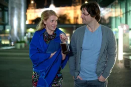 Rebecca (Caroline Peters) und Bruno (Mi&scaron;el Matičević) werden allerbeste Freunde und philosophieren bei n&auml;chtlichen Spazierg&auml;ngen durch Berlin &uuml;ber Freundschaft, die Liebe und die unzumutbaren Opfer, die eine Paarbeziehung ihrer Meinung zwangsl&auml;ufig fordert.