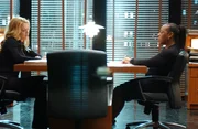 Samantha Spade (Poppy Montgomery, l.) und Vivian Johnson (Marianne Jean-Baptiste)