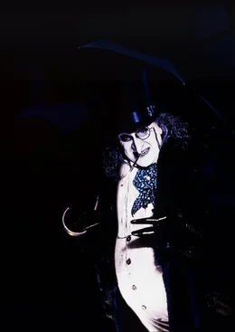Pinguin / Oswald Cobblepot  (Danny DeVito)
