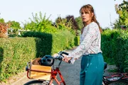 Annika Bergen (Tabea Bettin) ist nach dem Tod ihres Partners noch immer ersch&uuml;ttert. Pl&ouml;tzlich begegnet sie in der Schrebergartensiedlung eine Person, die ihrem toten Partner zum Verwechseln &auml;hnlich sieht.