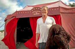 Arne (Peter Mygind) und sein kleiner Wanderzirkus versprechen ein Abenteuer.